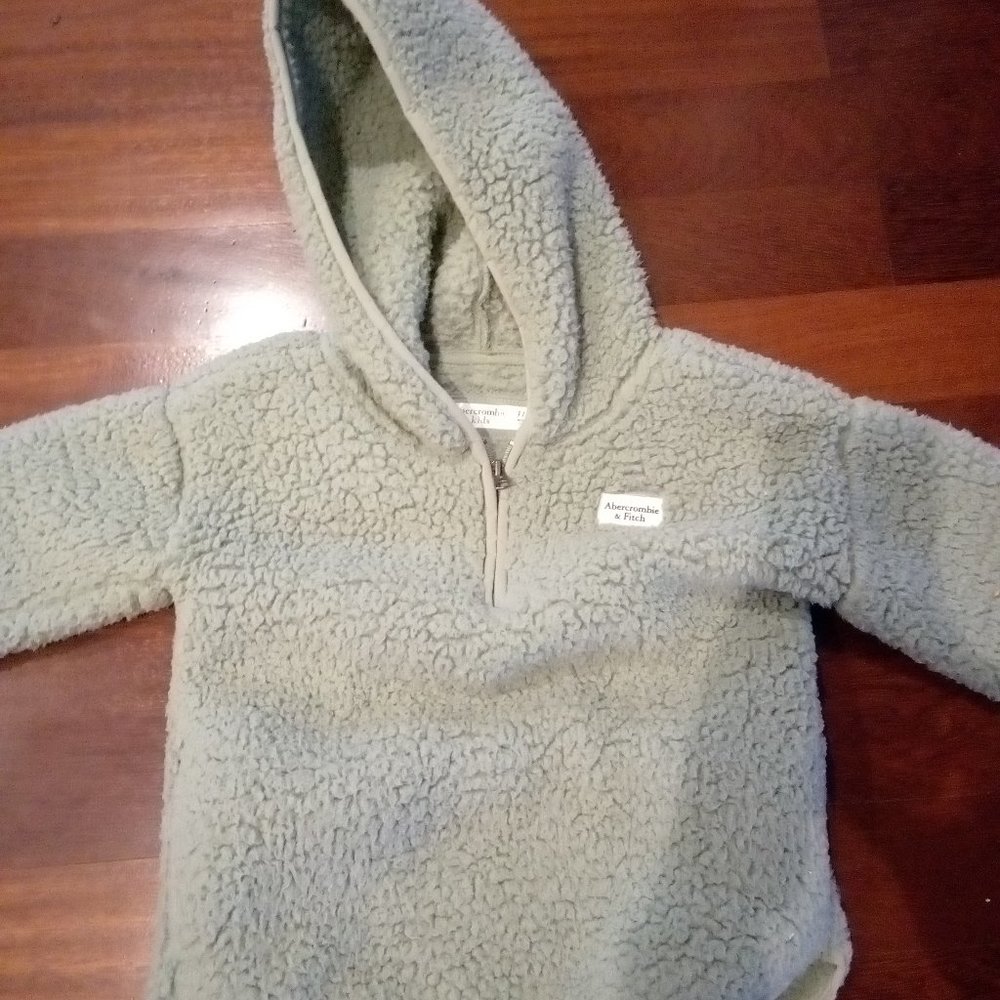 Abercrombie kids soft sweatshirt hoodie size 7/8
